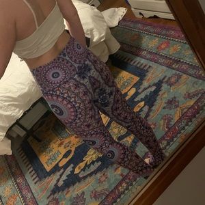 wolves threads geometric leggings /fit small